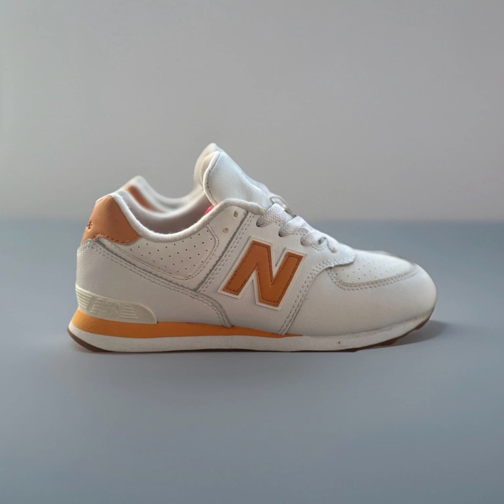 New Balance 574 Kids Sneakers White Orange Sz 2.5Y